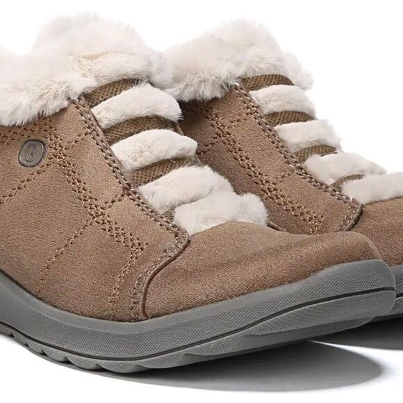 Bzees NWOT Golden Toffee Lined Booties Sz 8.5 - Picture 7 of 7